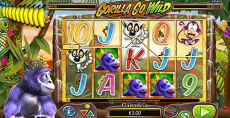 Spielbildschirm des Gorilla Go Wild Slots mit seinen fünf Walzen, drei Reihen und dem Gorilla-Charakter, der die Spieler bei den Drehungen begleitet.